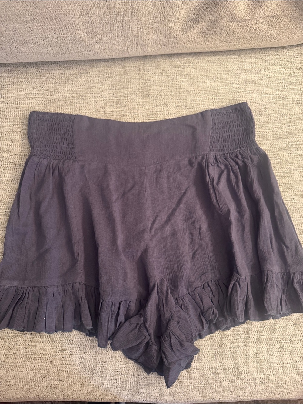 Easel Cloud 9 Ruffle Short size Lg NWT - Picture 3 of 3